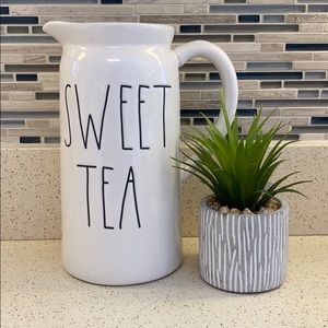 Rae dunn SWEET TEA pitcher